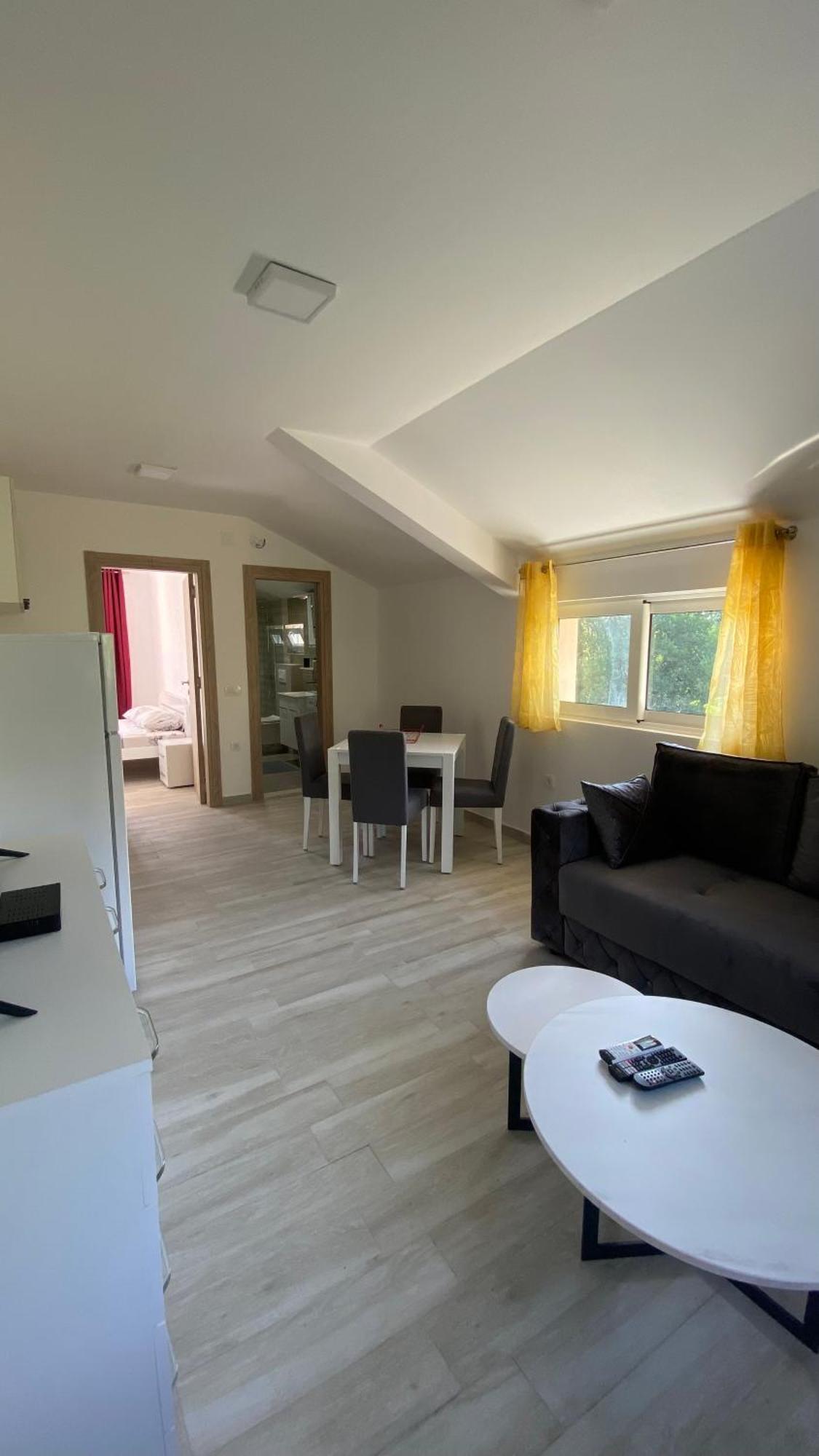 Apartments Two Olives Kotor Bagian luar foto